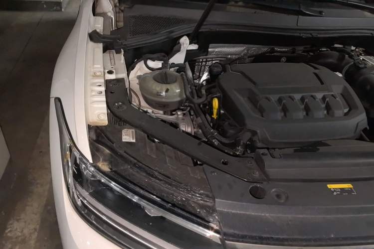 Used Volkswagen Tiguan L 2023 Restyled 330TSI Automatic Two-Wheel Drive R-Line Enhanced Comfort Version Engine Bay Right