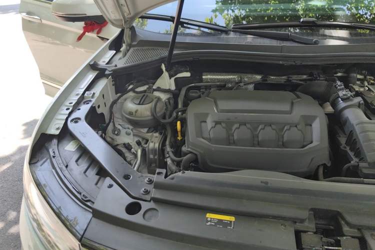 Used Volkswagen Tiguan L 2023 Restyled 330TSI Automatic Two-Wheel Drive R-Line Enhanced Comfort Version Engine Bay Right