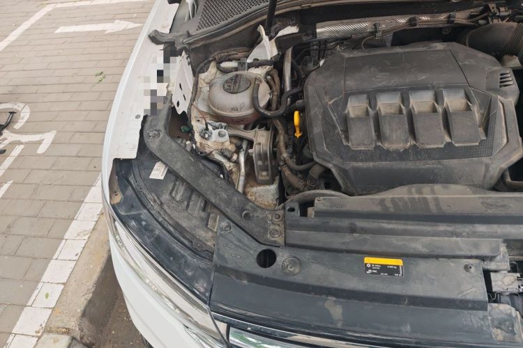 Used Volkswagen Tiguan L 2023 330TSI Automatic Two-Wheel Drive R-Line Enjoyment Edition Engine Bay Right