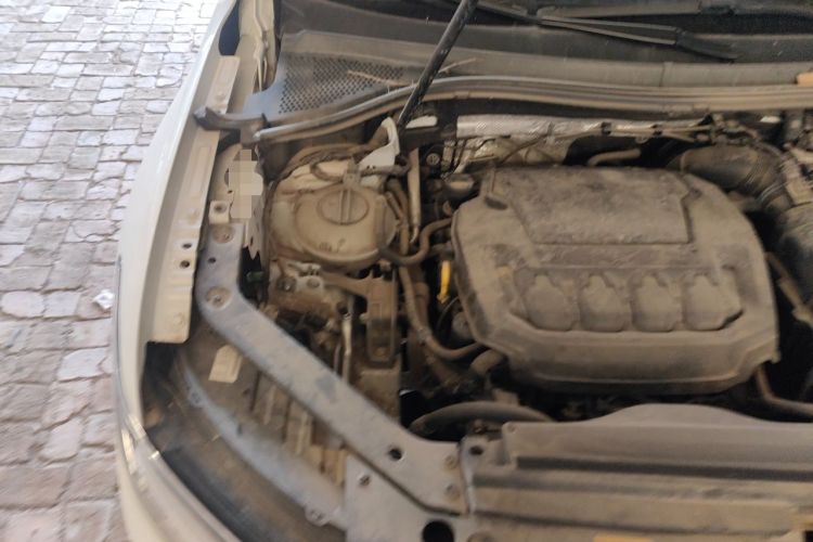 Used Volkswagen Tiguan L 2023 Restyled 330TSI Automatic Two-Wheel Drive R-Line Enhanced Comfort Version Engine Bay Right