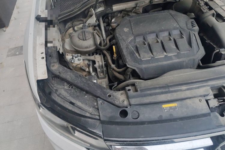 Used Volkswagen Tiguan L 2023 330TSI Automatic Two-Wheel Drive R-Line Flagship Edition Engine Bay Right