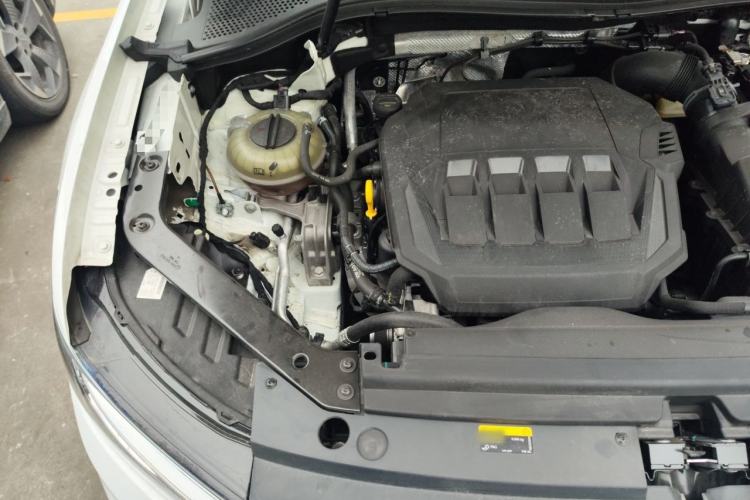 Used Volkswagen Tiguan L 2023 330TSI Automatic Two-Wheel Drive R-Line Enjoyment Edition Engine Bay Right
