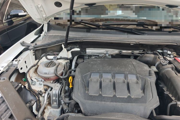 Used Volkswagen Tiguan L 2023 330TSI Automatic Two-Wheel Drive R-Line Enjoyment Edition Engine Bay Right