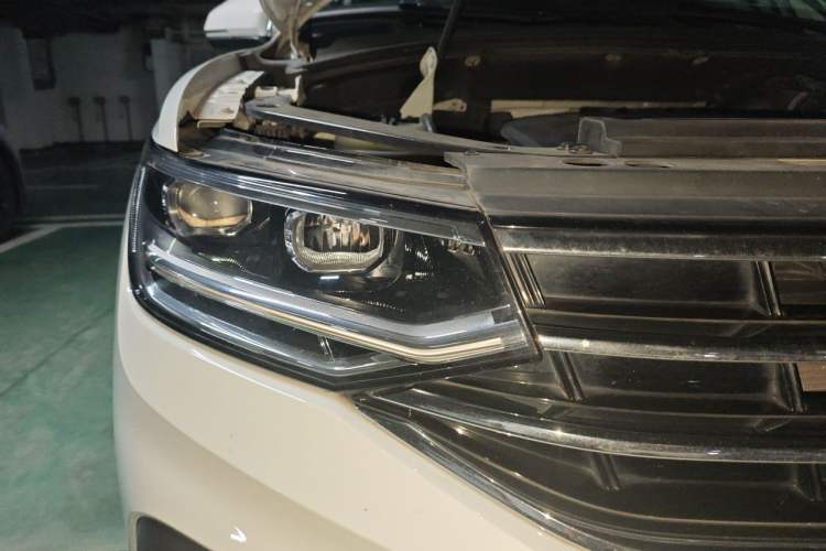 Used Volkswagen Tiguan L 2023 330TSI Automatic Two-Wheel Drive Smart Edition Engine Bay Right