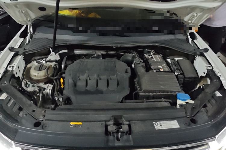 Used Volkswagen Tiguan L 2023 330TSI Automatic Two-Wheel Drive R-Line Enjoyment Edition Engine Bay