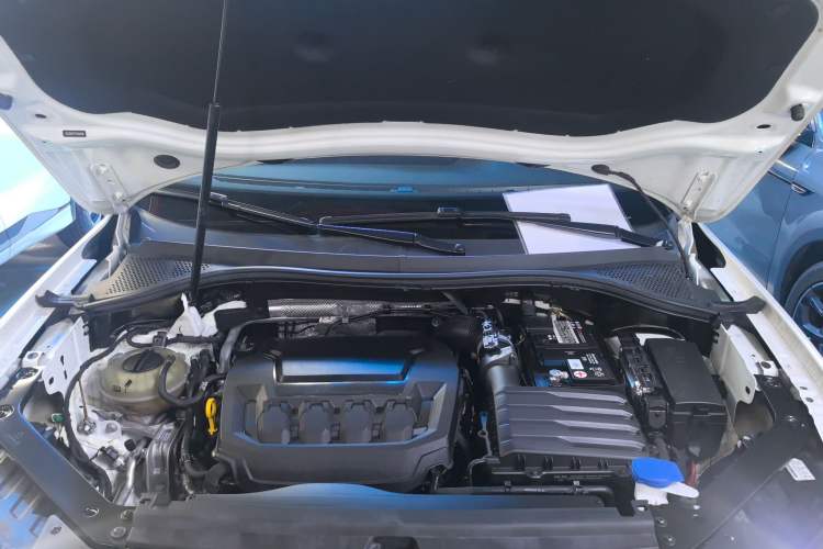 Used Volkswagen Tiguan L 2023 Restyled 330TSI Automatic Two-Wheel Drive R-Line Enhanced Comfort Version Engine Bay