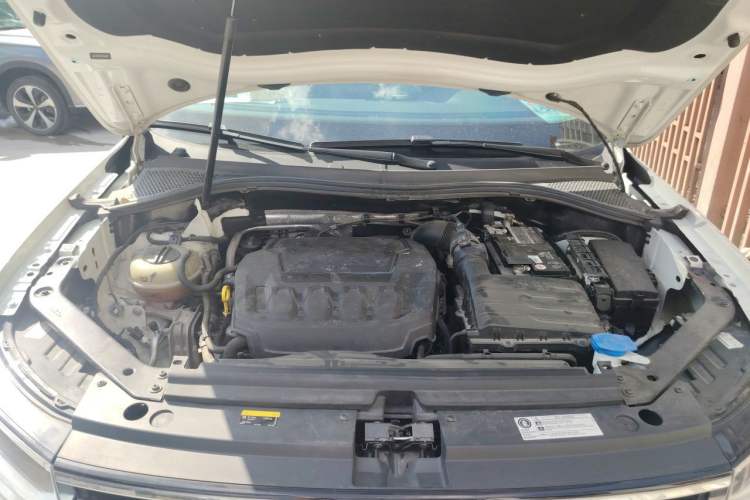 Used Volkswagen Tiguan L 2023 330TSI Automatic Two-Wheel Drive R-Line Enjoyment Edition Engine Bay