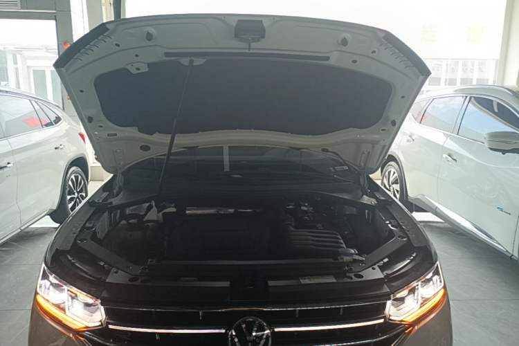 Used Volkswagen Tiguan L 2023 Restyled 330TSI Automatic Two-Wheel Drive R-Line Flagship Edition Engine Bay