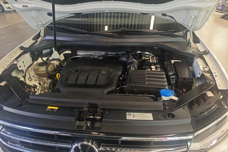 Used Volkswagen Tiguan L 2023 330TSI Automatic Two-Wheel Drive R-Line Enjoyment Edition Engine Bay