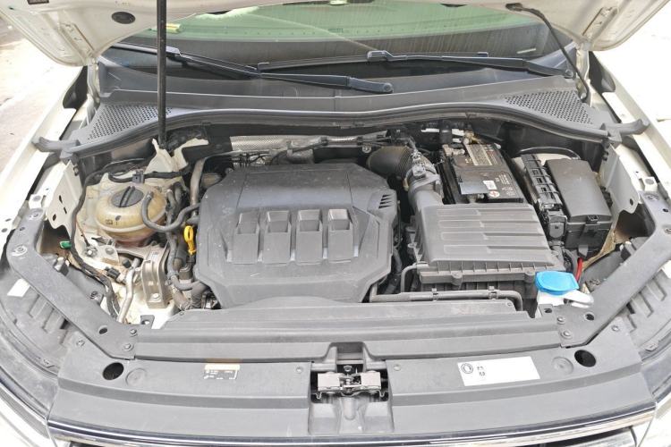 Used Volkswagen Tiguan L 2023 330TSI Automatic Two-Wheel Drive R-Line Enjoyment Edition Engine Bay