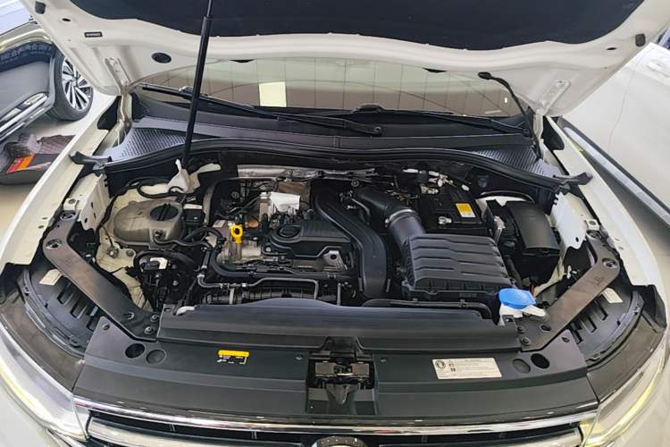 Used Volkswagen Tiguan L 2023 300TSI Automatic Two-Wheel Drive Smart Edition Engine Bay