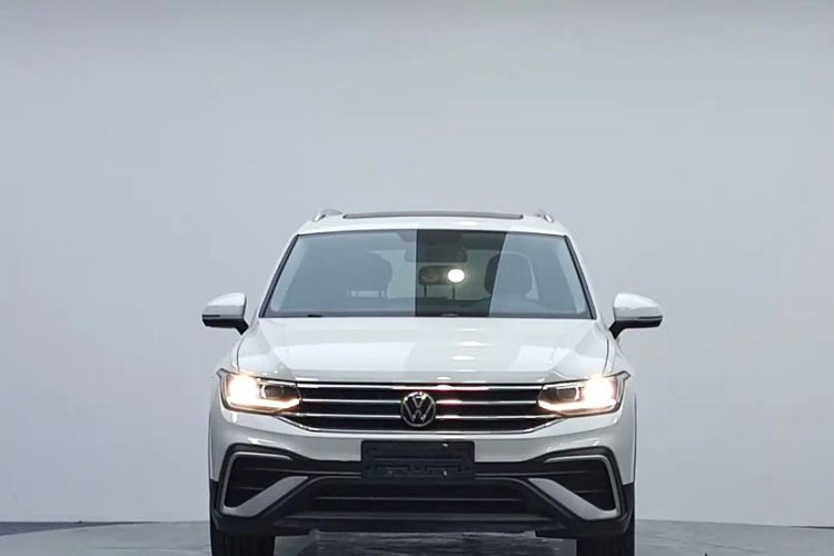 Used Volkswagen Tiguan L 2023 280TSI Automatic Two-Wheel Drive Trendy Innovation Limited Edition Exterior 1