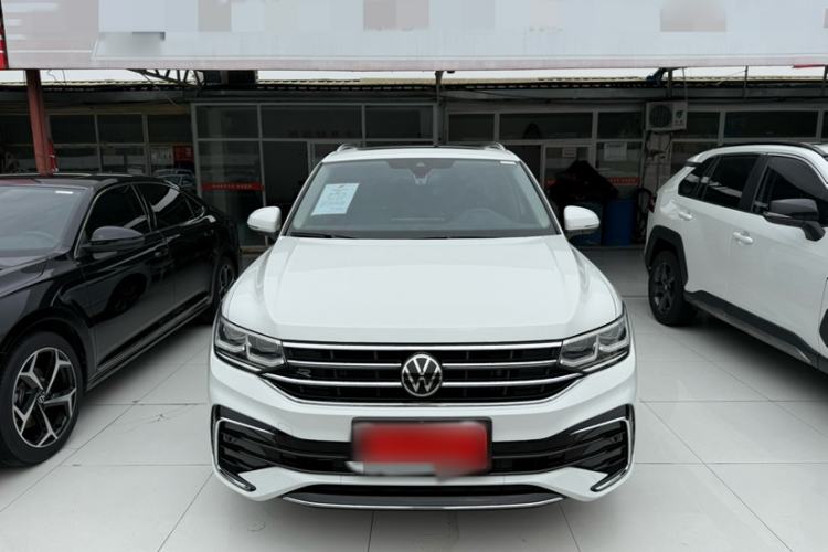 Used Volkswagen Tiguan L 2023 Facelift 380TSI Automatic All-Wheel Drive R-Line Flagship 7-Seater Exterior 1