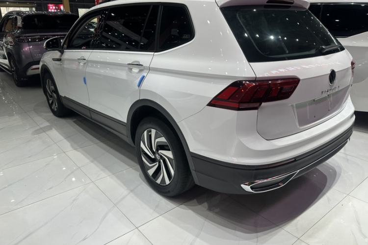 Used Volkswagen Tiguan L 2023 330TSI Automatic Two-Wheel Drive Comfort Edition Exterior 1