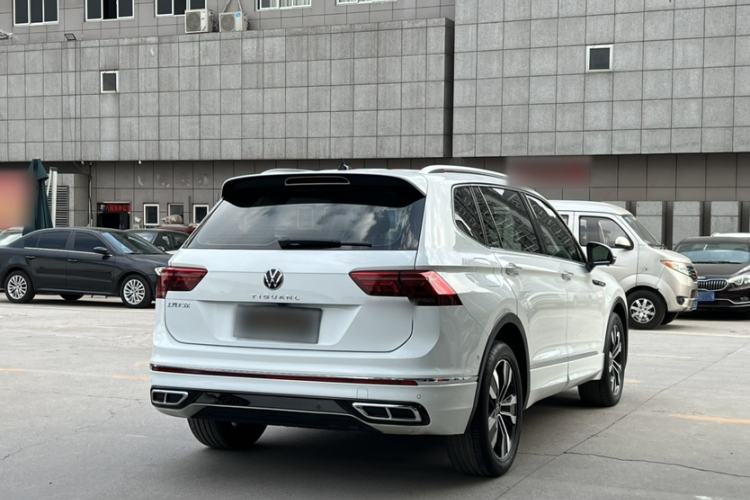 Used Volkswagen Tiguan L 2023 Restyled 330TSI Automatic Two-Wheel Drive R-Line Enhanced Comfort Version Exterior 1