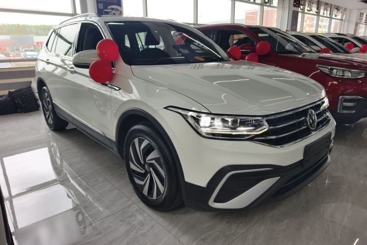 Used Volkswagen Tiguan L 2023 330TSI Automatic Two-Wheel Drive Comfort Edition Exterior 2