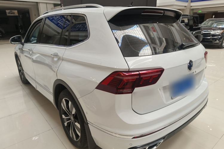 Used Volkswagen Tiguan L 2023 330TSI Automatic Two-Wheel Drive R-Line Flagship Edition Exterior 2