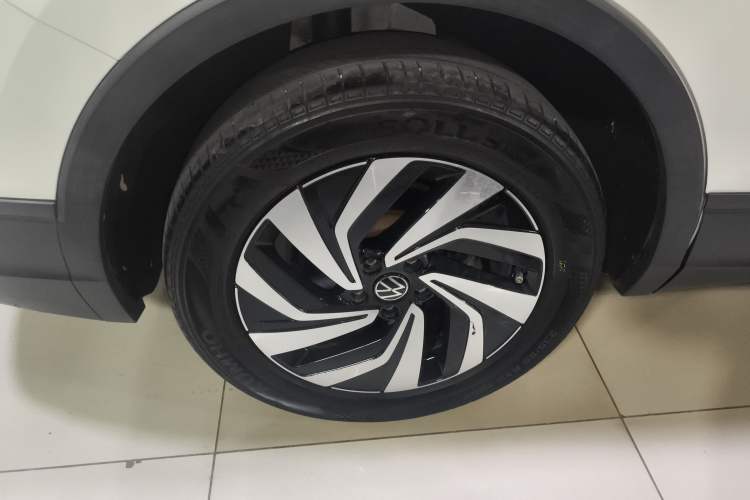 Used Volkswagen Tiguan L 2023 330TSI Automatic Two-Wheel Drive Comfort Edition Exterior 2