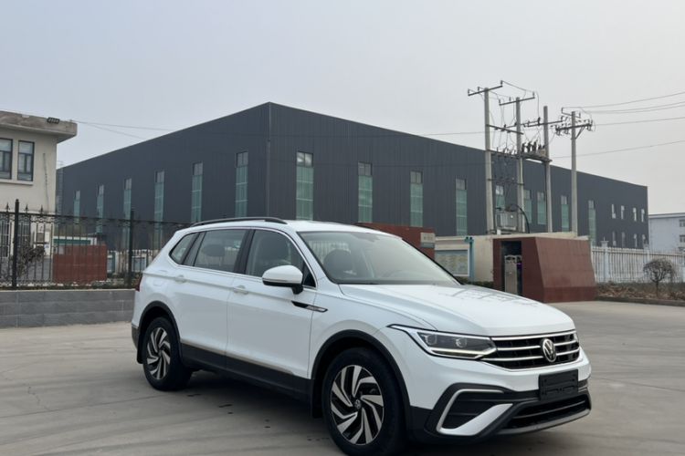Used Volkswagen Tiguan L 2023 330TSI Automatic Two-Wheel Drive Comfort Edition Exterior 2