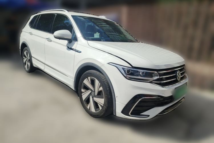 Used Volkswagen Tiguan L 2023 330TSI Automatic Two-Wheel Drive R-Line Enjoyment Edition Exterior 2