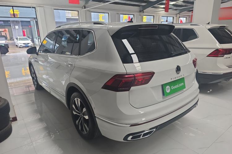 Used Volkswagen Tiguan L 2023 330TSI Automatic Two-Wheel Drive R-Line Enjoyment Edition Exterior 2