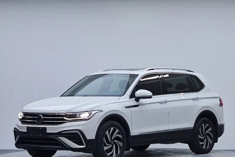Used Volkswagen Tiguan L 2023 280TSI Automatic Two-Wheel Drive Trendy Innovation Limited Edition Exterior 3