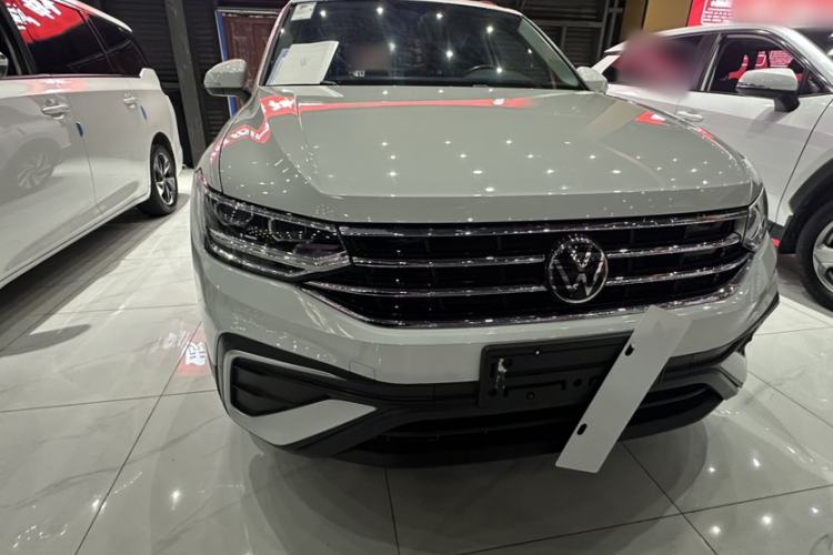Used Volkswagen Tiguan L 2023 330TSI Automatic Two-Wheel Drive Comfort Edition Exterior 3