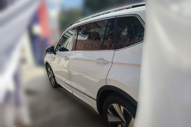Used Volkswagen Tiguan L 2023 330TSI Automatic Two-Wheel Drive R-Line Enjoyment Edition Exterior 3