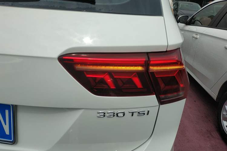 Used Volkswagen Tiguan L 2023 Restyled 330TSI Automatic Two-Wheel Drive R-Line Enhanced Comfort Version Exterior 3