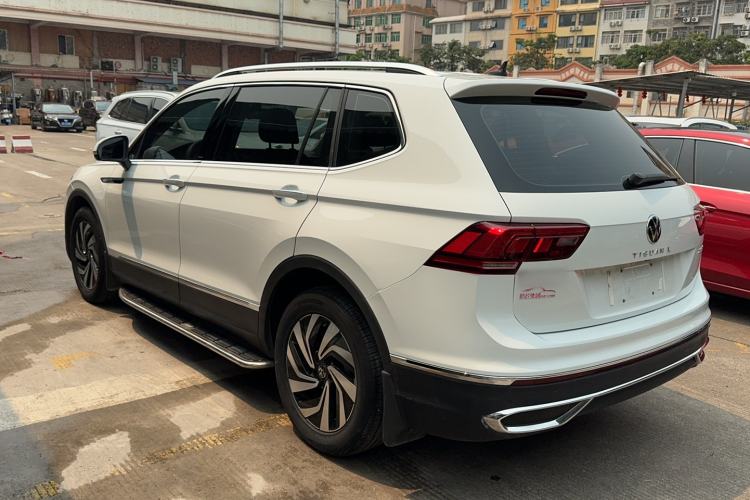 Used Volkswagen Tiguan L 2023 280TSI Automatic Two-Wheel Drive Trendy Innovation Limited Edition Exterior 4