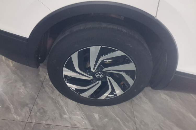 Used Volkswagen Tiguan L 2023 330TSI Automatic Two-Wheel Drive Comfort Edition Exterior 4
