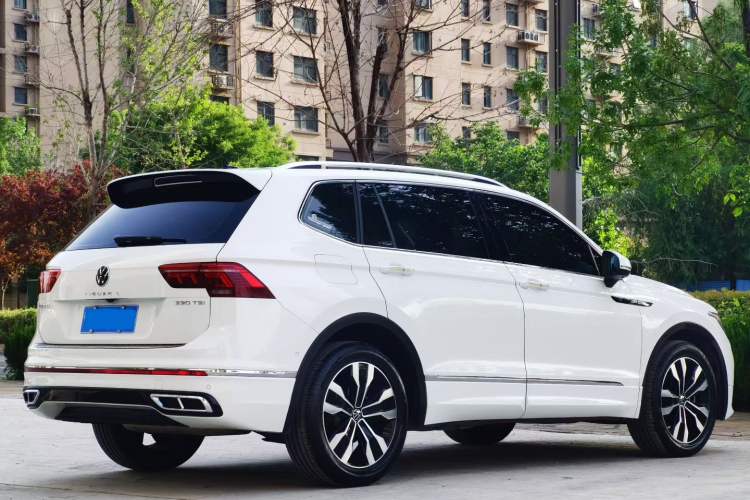 Used Volkswagen Tiguan L 2023 Restyled 330TSI Automatic Two-Wheel Drive R-Line Flagship Edition Exterior 4