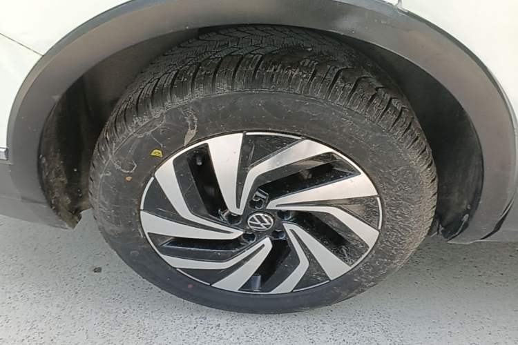 Used Volkswagen Tiguan L 2023 300TSI Automatic Two-Wheel Drive Smart Edition Exterior 5