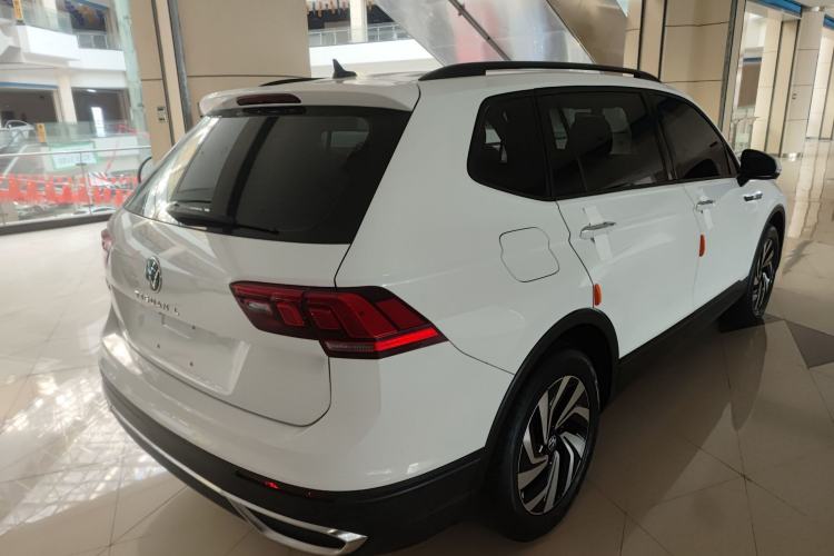Used Volkswagen Tiguan L 2023 330TSI Automatic Two-Wheel Drive Comfort Edition Exterior 5