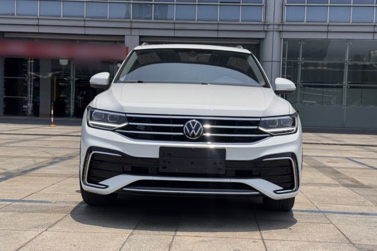 Used Volkswagen Tiguan L 2023 330TSI Automatic Two-Wheel Drive R-Line Enjoyment Edition Exterior 5