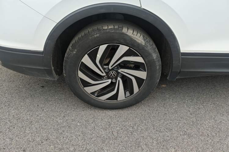 Used Volkswagen Tiguan L 2023 330TSI Automatic Two-Wheel Drive Comfort Edition Exterior 5