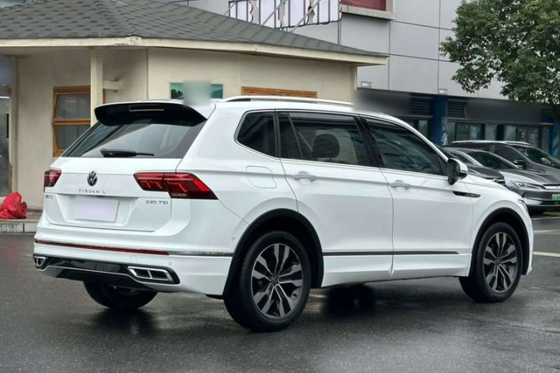 Used Volkswagen Tiguan L 2023 330TSI Automatic Two-Wheel Drive R-Line Enjoyment Edition Exterior 6