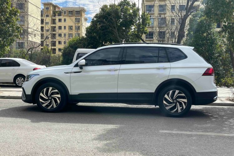Used Volkswagen Tiguan L 2023 330TSI Automatic Two-Wheel Drive Comfort Edition Exterior 7