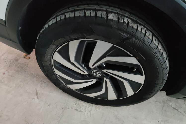 Used Volkswagen Tiguan L 2023 330TSI Automatic Two-Wheel Drive Comfort Edition Exterior 8