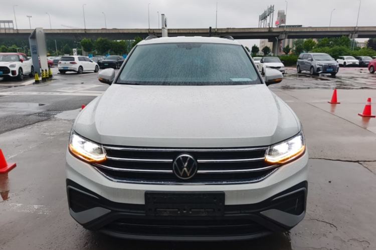 Used Volkswagen Tiguan L 2023 330TSI Automatic Two-Wheel Drive Comfort Edition Front