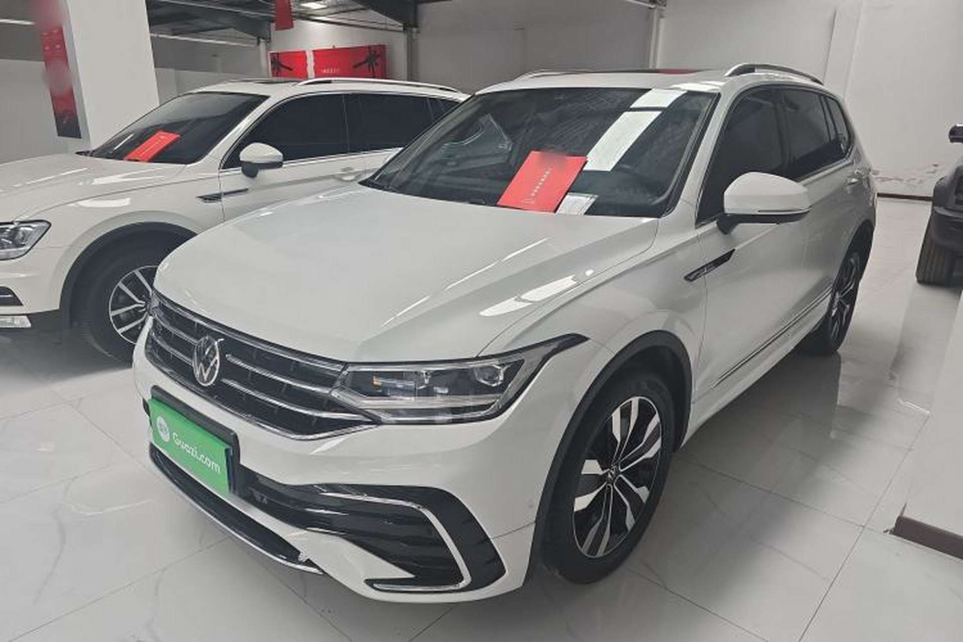 Used Volkswagen Tiguan L 2023 330TSI Automatic Two-Wheel Drive R-Line Enjoyment Edition Front Left 45 Deg