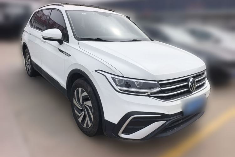 Used Volkswagen Tiguan L 2023 330TSI Automatic Two-Wheel Drive Comfort Edition Front Right 45 Deg