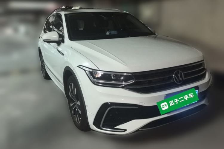 Used Volkswagen Tiguan L 2023 330TSI Automatic Two-Wheel Drive R-Line Enjoyment Edition Front Right 45 Deg