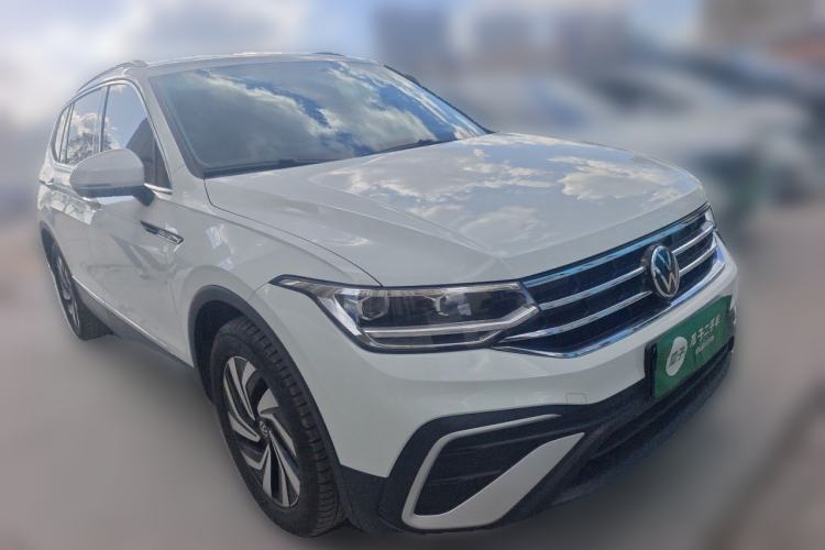 Used Volkswagen Tiguan L 2023 300TSI Automatic Two-Wheel Drive Smart Edition Front Right 45 Deg