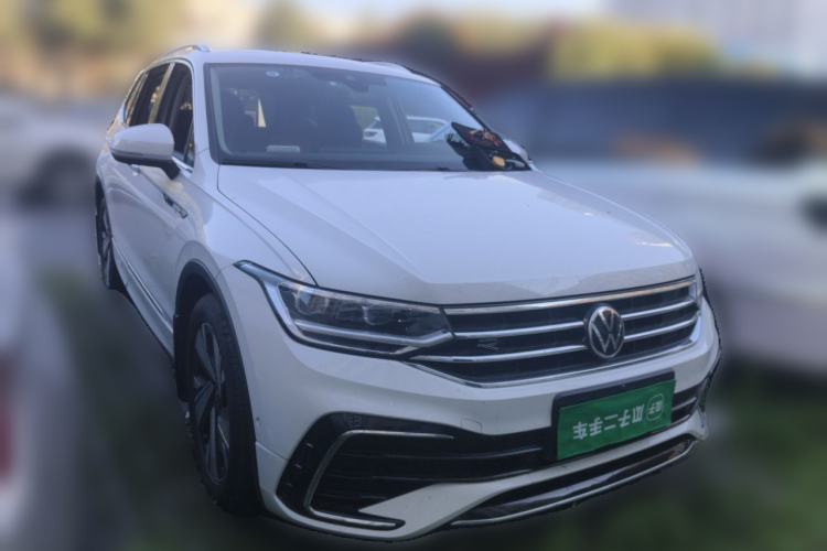 Used Volkswagen Tiguan L 2023 330TSI Automatic Two-Wheel Drive R-Line Enjoyment Edition Front Right 45 Deg