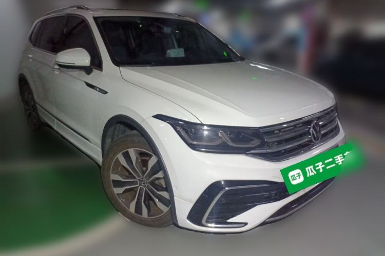 Used Volkswagen Tiguan L 2023 Restyled 330TSI Automatic Two-Wheel Drive R-Line Flagship Edition Front Right 45 Deg