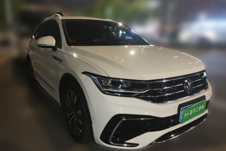 Used Volkswagen Tiguan L 2023 330TSI Automatic Two-Wheel Drive R-Line Enjoyment Edition Front Right 45 Deg