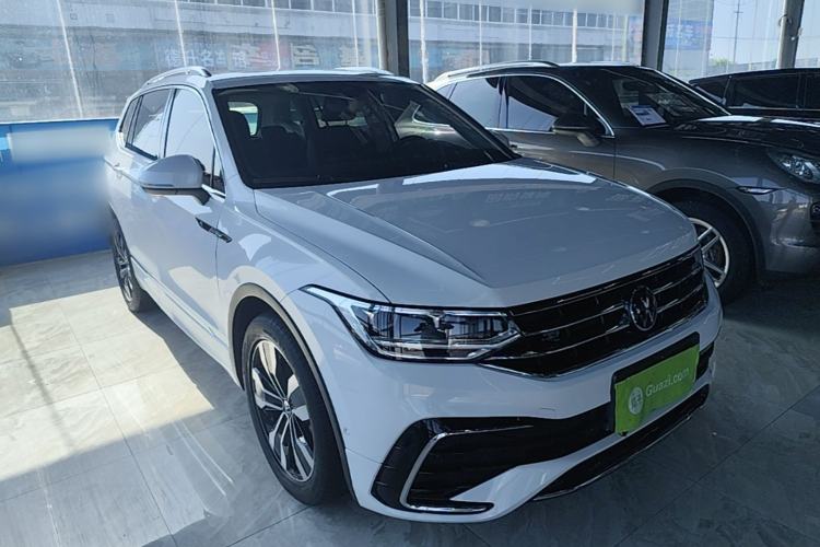 Used Volkswagen Tiguan L 2023 330TSI Automatic Two-Wheel Drive R-Line Enjoyment Edition Front Right 45 Deg