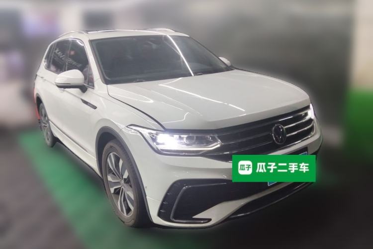 Used Volkswagen Tiguan L 2023 330TSI Automatic Two-Wheel Drive R-Line Enjoyment Edition Front Right 45 Deg