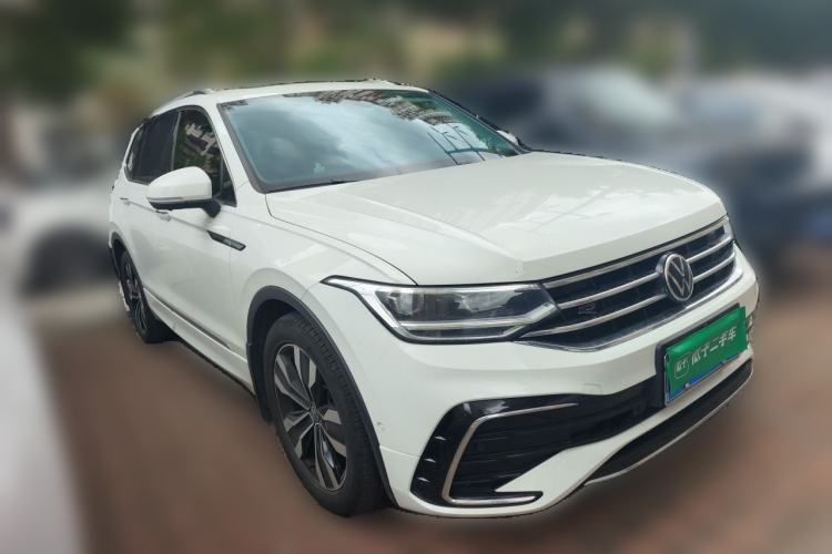 Used Volkswagen Tiguan L 2023 330TSI Automatic Two-Wheel Drive R-Line Enjoyment Edition Front Right 45 Deg